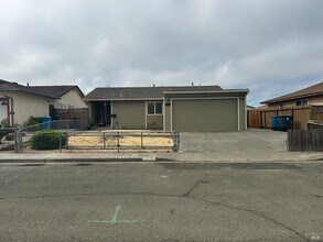 115 Kilty Ct in Vallejo, CA - Building Photo - Building Photo