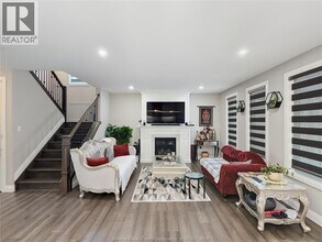 1616 Bowler Dr in Windsor, ON - Building Photo - Building Photo