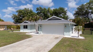 153 Hourglass Dr in Venice, FL - Building Photo - Building Photo
