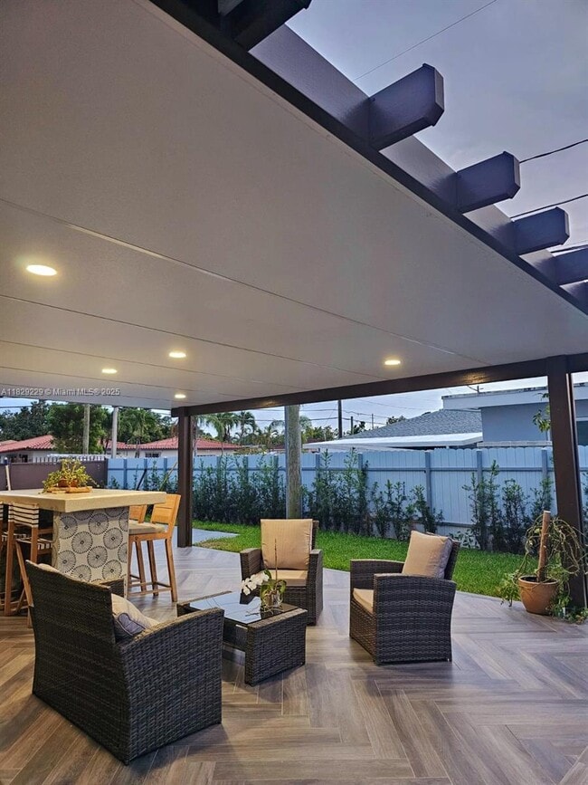 220 SW 68th Ave in Miami, FL - Building Photo - Building Photo