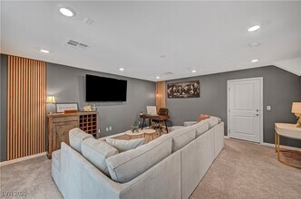 7756 Seville Estates Ct in Las Vegas, NV - Building Photo - Building Photo