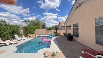8856 E Sharon Dr in Scottsdale, AZ - Building Photo