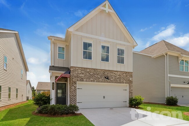 property at 165 E Rdg Wy