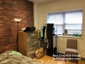 144 Bowdoin St, Unit 21 in Boston, MA - Foto de edificio - Building Photo