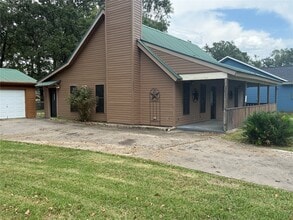 237 Buffalo Ct in Livingston, TX - Building Photo - Building Photo