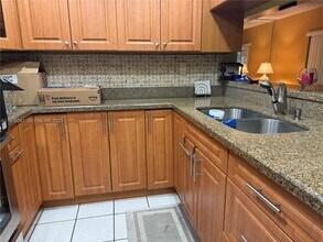 9901 NW 9th St Cir in Miami, FL - Building Photo - Building Photo