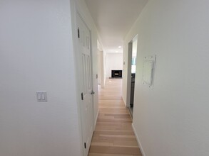 Remodeled Condo Near Microsoft in Bellevue, WA - Building Photo - Building Photo