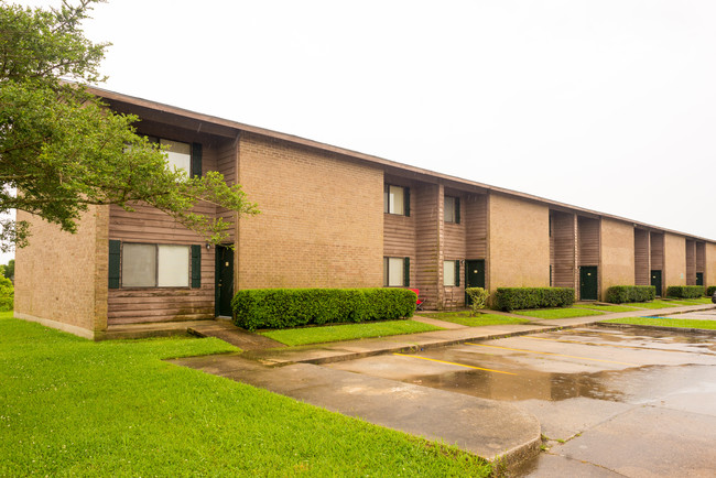 Highland Creek & Bayou Teche in Breaux Bridge, LA - Building Photo - Building Photo