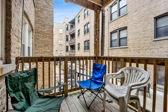 1152 W Cornelia Ave in Chicago, IL - Building Photo - Building Photo