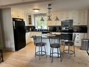 121 Balsam Rd in South Kingstown, RI - Building Photo - Building Photo