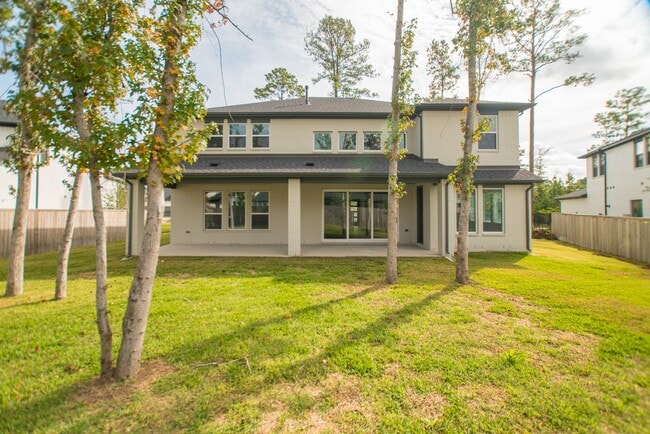 property at 11 Mariposa Wds Dr