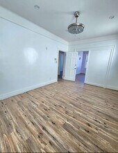 24 Cator Ave in Jersey City, NJ - Building Photo - Building Photo