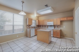 3409 Abbeville Dr in Schertz, TX - Foto de edificio - Building Photo