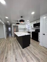 84 O Dr, Unit 2 in Westport, MA - Building Photo