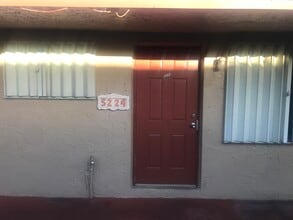 5220 NW 22nd St in Lauderhill, FL - Building Photo - Building Photo