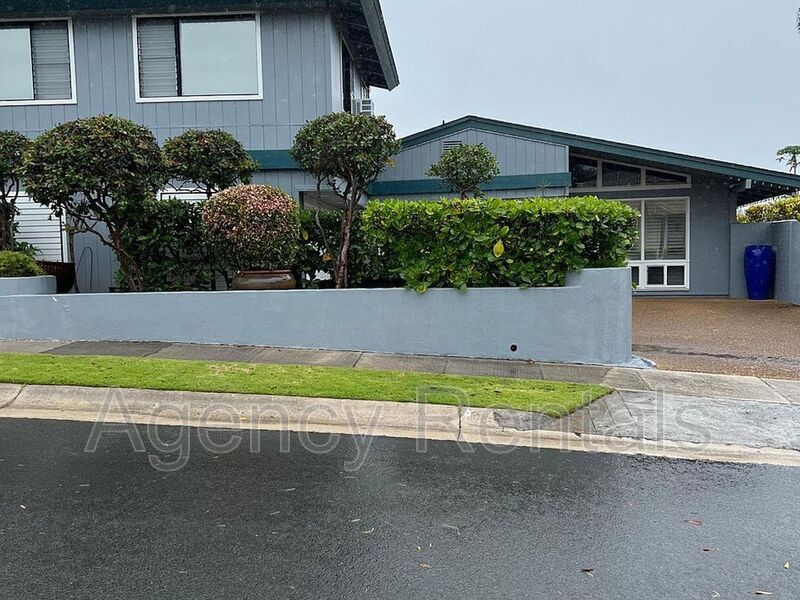 427 Paumakua Pl in Kailua, HI - Building Photo