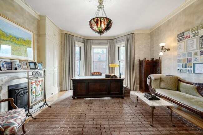 381 Beacon St in Boston, MA - Foto de edificio - Building Photo