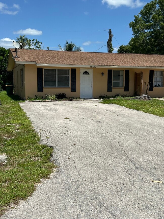 property at 4540 Boabadilla St