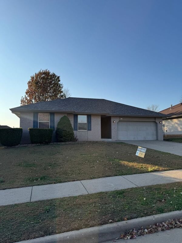 property at 841 S Hazelnut Ave