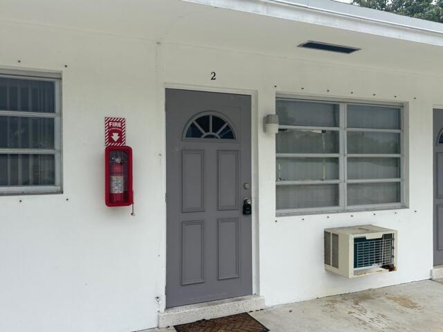 property at 932 S B St