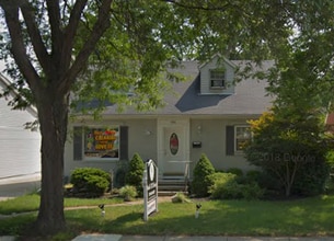 995 S Main St, Unit B in Plymouth, MI - Foto de edificio - Building Photo