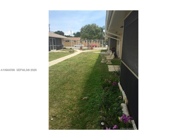 1820 N 17th Ave in Hollywood, FL - Building Photo - Building Photo