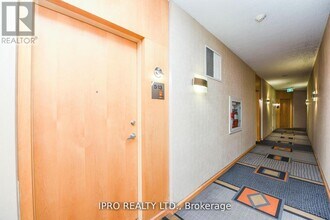 3939-3939 Duke of York Blvd in Mississauga, ON - Building Photo - Building Photo