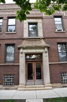1316 W Waveland Ave, Unit 2 in Chicago, IL - Building Photo