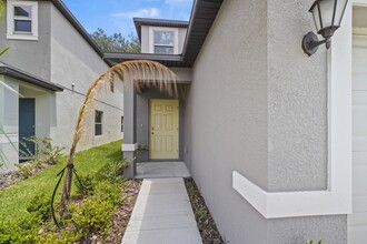 7216 Spring Snowflake Ave in Tampa, FL - Building Photo - Building Photo