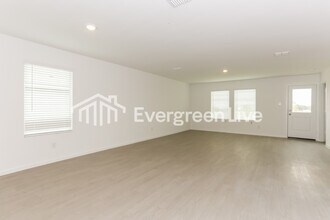 10005 Muntjac Dr in Fort Worth, TX - Building Photo - Building Photo