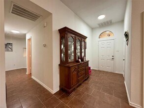 2922 Custer Dr in Corinth, TX - Foto de edificio - Building Photo