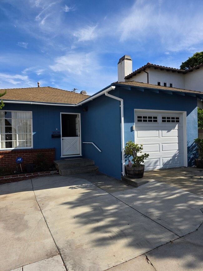 property at 3528 Laurel Ave