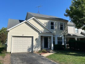 63 Sandhurst Rd in Mundelein, IL - Building Photo