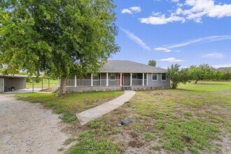3324 FM1101 in New Braunfels, TX - Building Photo - Building Photo