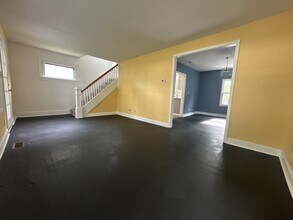 275 Goodview Ave in Akron, OH - Building Photo - Building Photo