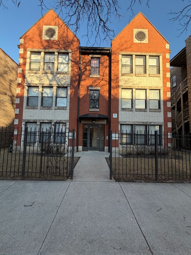 property at 4351 S Champlain Ave