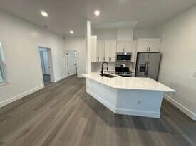 11865 Ellison Wilson Rd in North Palm Beach, FL - Building Photo