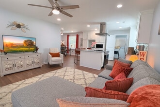 445 Short Hills Dr in Charlotte, NC - Foto de edificio - Building Photo