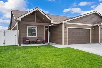1458 Destiny Ln in Kalispell, MT - Building Photo - Building Photo