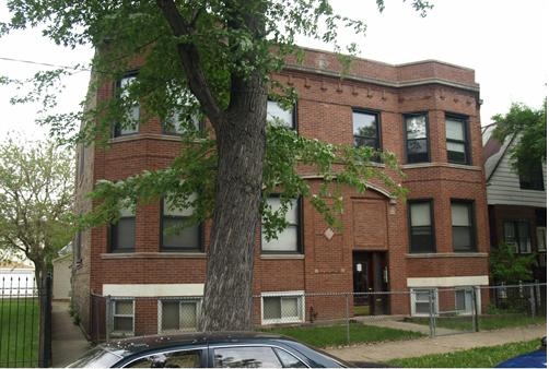 3318 N Albany St in Chicago, IL - Building Photo