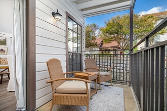 The Broadwater at Salado Creek in San Antonio, TX - Building Photo - Building Photo