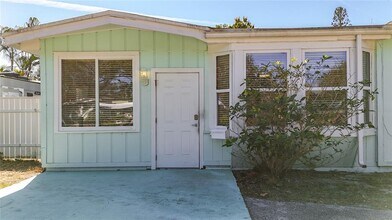 7250 12th Ave N in St. Petersburg, FL - Building Photo - Building Photo