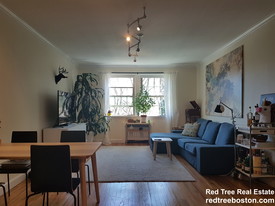 1496 Beacon St, Unit 4 Apartments