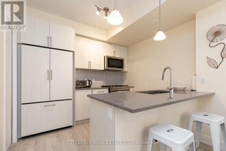 26 Ernest Ave in Toronto, ON - Building Photo - Building Photo