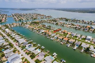 11240 7th St E in Treasure Island, FL - Building Photo - Building Photo