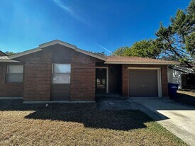 215 Bridle Dr in Copperas Cove, TX - Building Photo