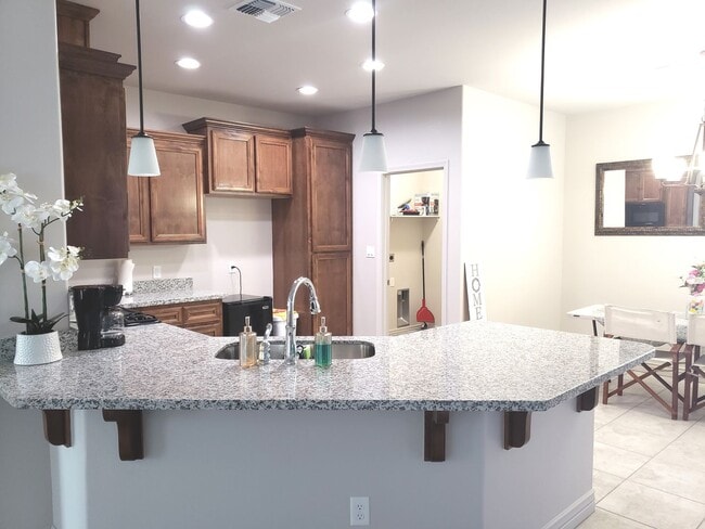10225 E 39th Pl in Yuma, AZ - Building Photo - Building Photo
