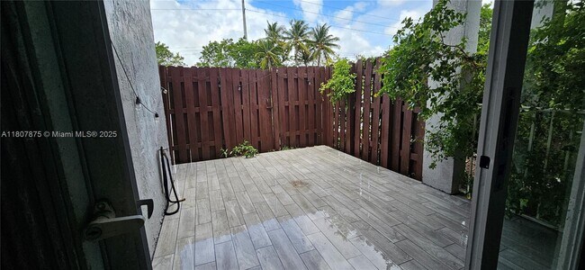 4736 NW 114th Ave in Doral, FL - Building Photo - Building Photo