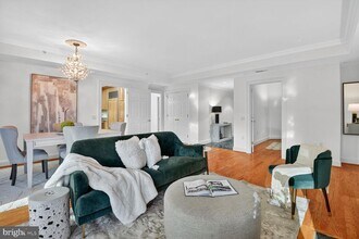 5630 Wisconsin Ave in Chevy Chase, MD - Building Photo - Building Photo