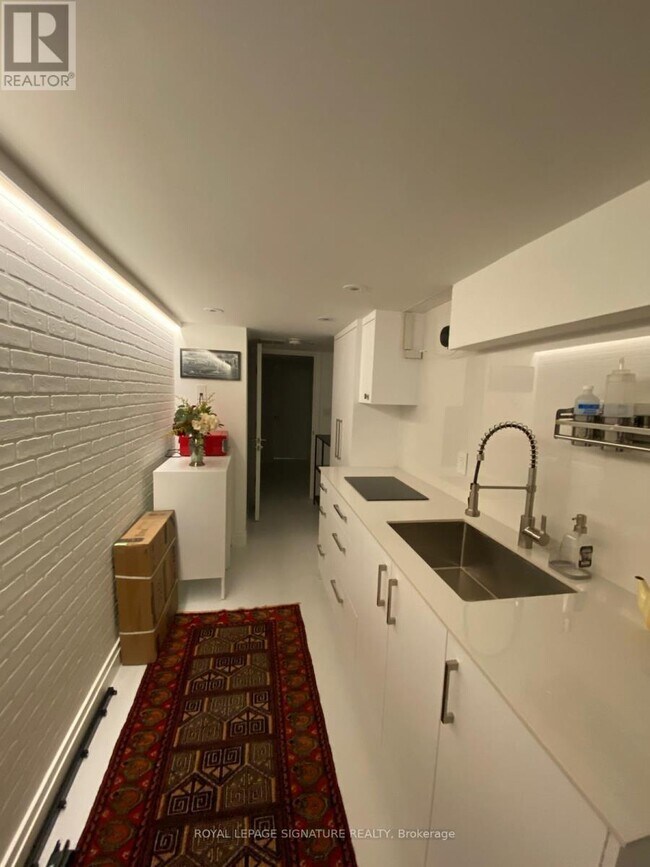 property at 19 Teddington Park Ave